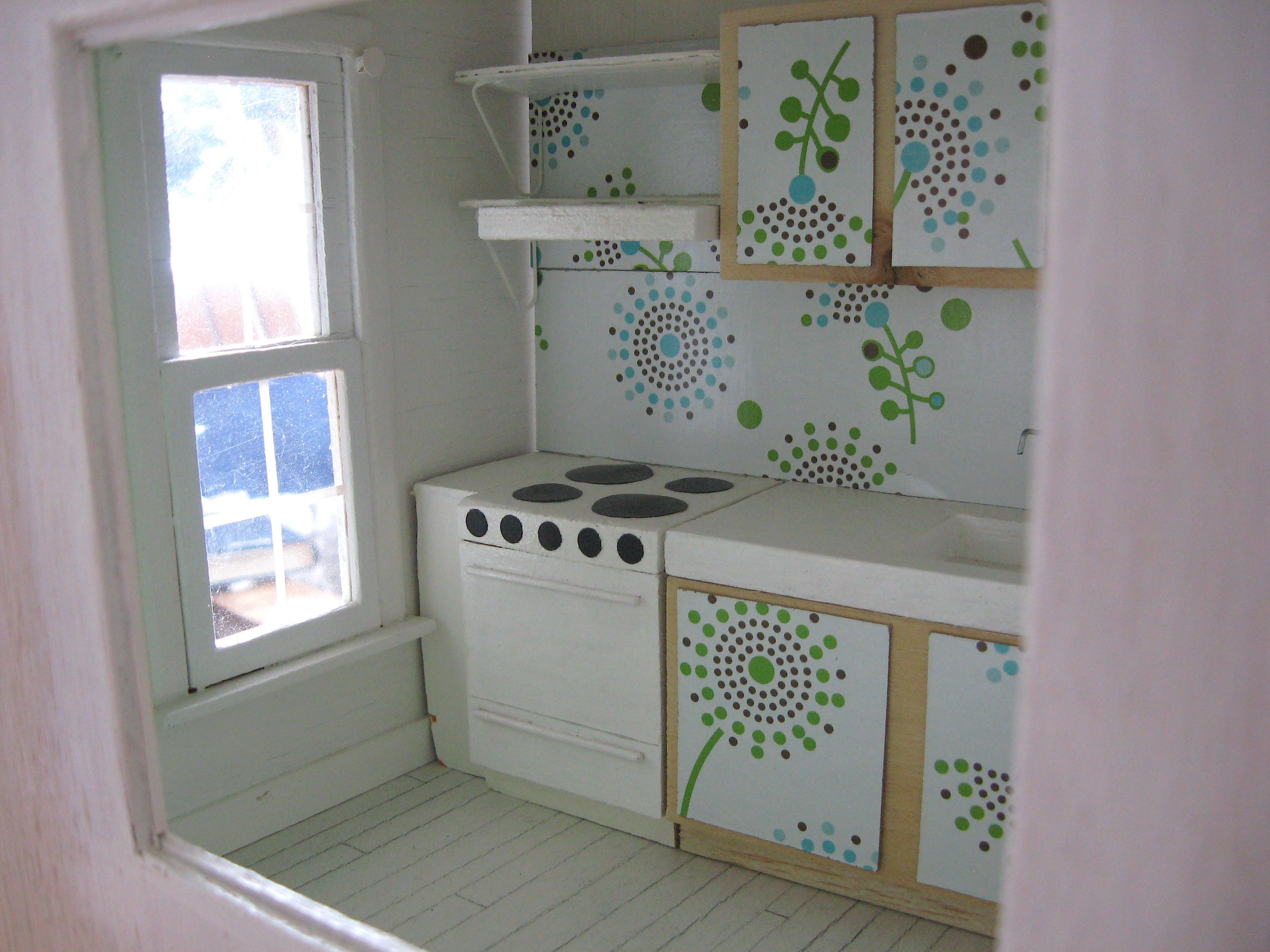 Looking into the kitchen.